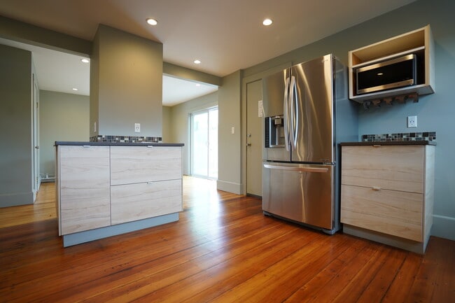 21 Plainfield St, Unit 3