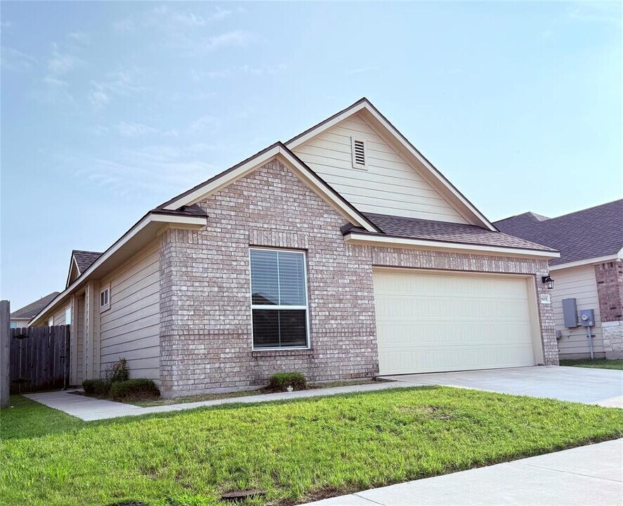 805 Durness Dr in Pflugerville, TX - Building Photo