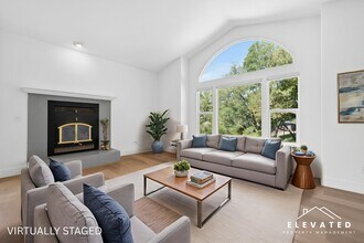 9400 Chalk Hill Rd in Healdsburg, CA - Building Photo - Building Photo