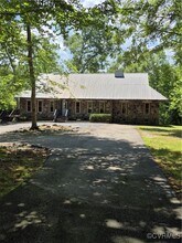 9050 Higgins Rd in Quinton, VA - Building Photo - Building Photo