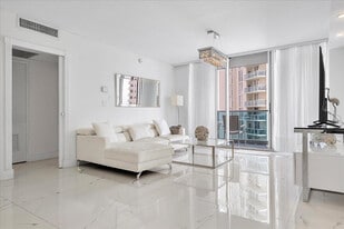 4001 S Ocean Dr in Hollywood, FL - Building Photo