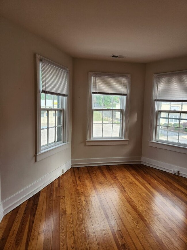 property at 931 N Augusta St