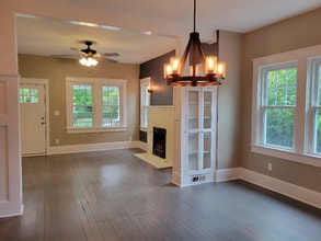 1108 College Ave in Fredericksburg, VA - Foto de edificio - Building Photo