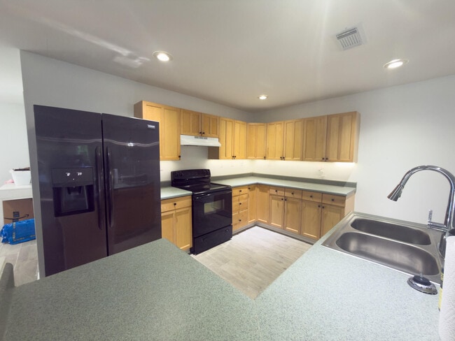 8524 Laredo St in Navarre, FL - Building Photo - Building Photo