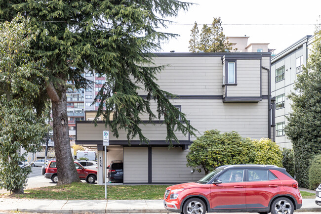 1535 St. Georges Av in North Vancouver, BC - Building Photo - Building Photo