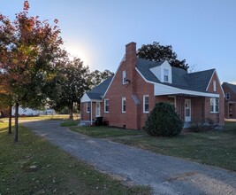 107 N Church St in Fremont, NC - Building Photo - Building Photo