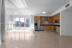 60 SW 13th St in Miami, FL - Foto de edificio