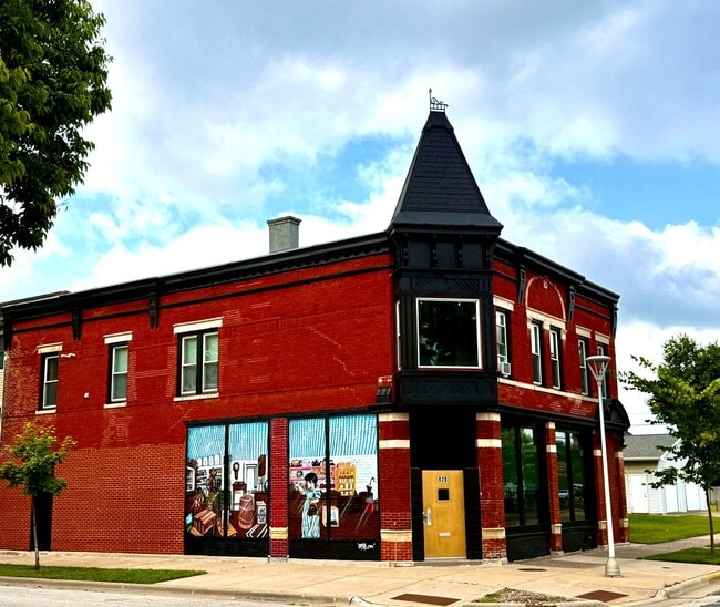 property at 828 Vine St