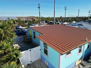 4874 Pine Island Rd in Matlacha, FL - Building Photo - Building Photo