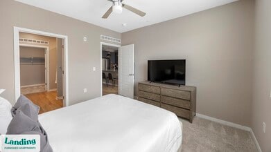 402 W Lincoln St, Unit 242 in Phoenix, AZ - Building Photo - Building Photo