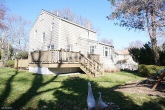 21 Bennington Rd in Livingston, NJ - Building Photo - Building Photo