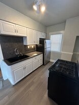 647 Eddy Rd, Unit 3 in Cleveland, OH - Building Photo