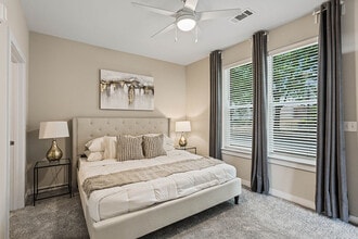 Varick on 7th in Charlotte, NC - Building Photo - Building Photo