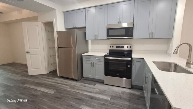 3172 Oleander Ave in Fort Pierce, FL - Building Photo - Building Photo