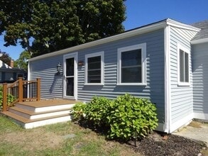 188 Swifts Beach Rd in Wareham, MA - Building Photo - Building Photo
