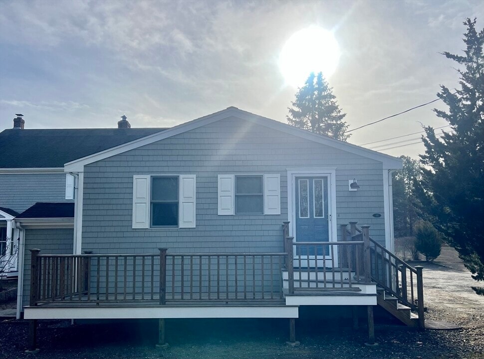 18 Tyler Ave in Wareham, MA - Building Photo