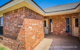 908 N Belmont Ave in Lubbock, TX - Building Photo