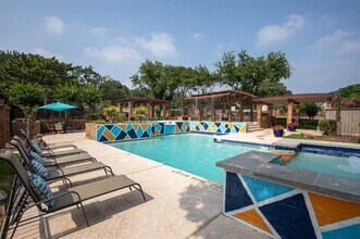 1800 Fuller Wiser Rd in Euless, TX - Building Photo - Building Photo