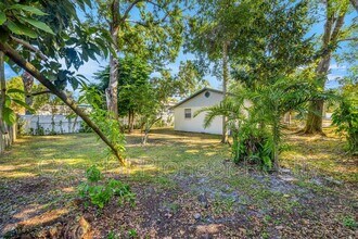 9610 N 12th St in Tampa, FL - Building Photo - Building Photo