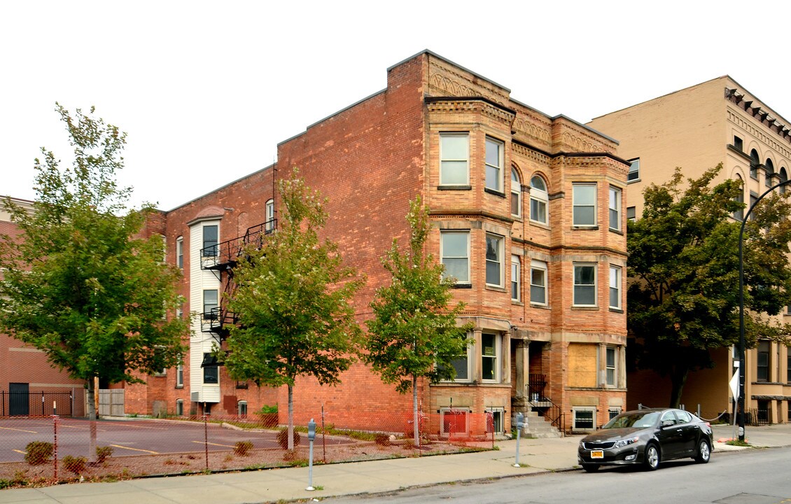 346 Franklin St in Buffalo, NY - Building Photo