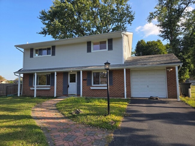 property at 10 Calvin Rd
