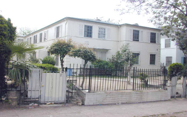 1122-1124 S Westmoreland Ave in Los Angeles, CA - Foto de edificio