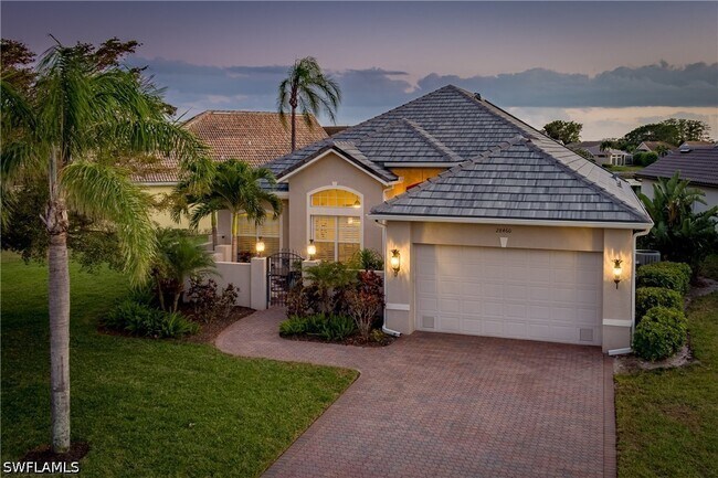 28460 Highgate Dr in Bonita Springs, FL - Building Photo - Building Photo