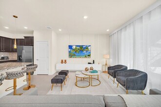 4042 Lana Ave in Davenport, FL - Building Photo - Building Photo