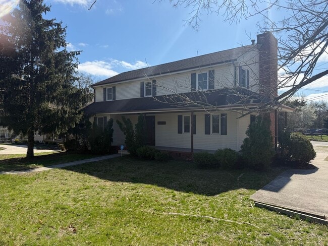 property at 626 N Shore Rd