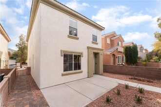 9920 Via Delores Ave in Las Vegas, NV - Building Photo - Building Photo