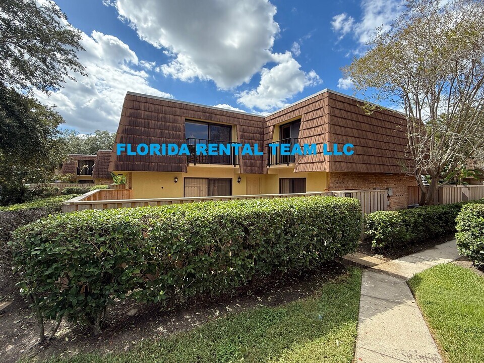 5292 Brook Ct in Orlando, FL - Building Photo