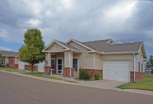 Residences at Shadow Hill in Lubbock, TX - Building Photo - Building Photo