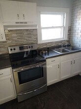 1824 E Clay St in Decatur, IL - Building Photo - Building Photo