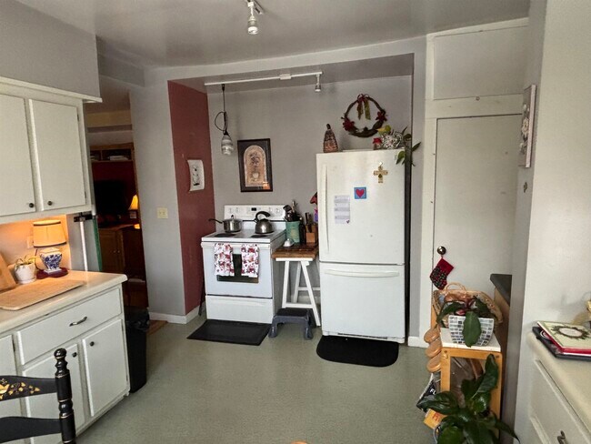 21 Annie St in Berwick, ME - Building Photo - Building Photo