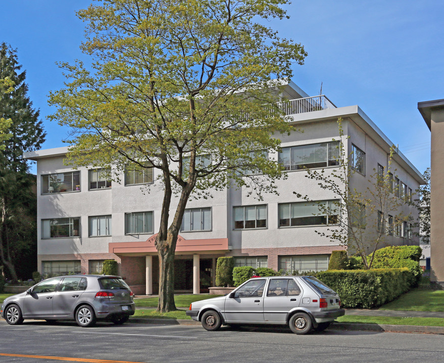 The Edinbrugh in Vancouver, BC - Building Photo