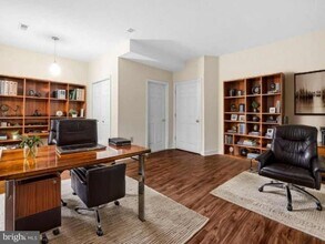 922 Fell St in Baltimore, MD - Building Photo - Building Photo