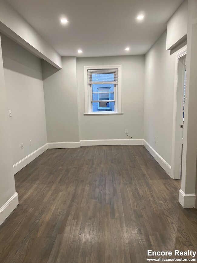 108 Jersey St in Boston, MA - Foto de edificio - Building Photo