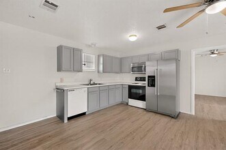 150 Lobo Ln in Little Elm, TX - Building Photo - Building Photo