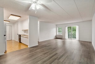 446 Passaic St, Unit 4B