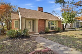 2608 Highview Terrace in Fort Worth, TX - Building Photo - Building Photo