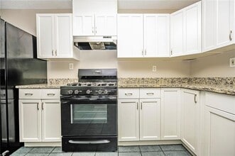 124 Springvalley Cir in Stockbridge, GA - Building Photo - Building Photo