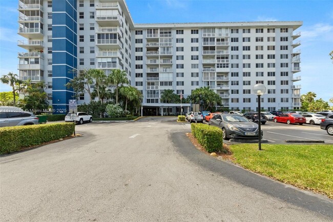 property at 4200 Hillcrest Dr