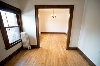 225 Place Apartments in Minneapolis, MN - Building Photo - Building Photo