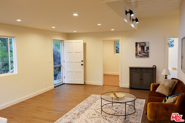 1671 Happy Trail in Topanga, CA - Building Photo - Building Photo