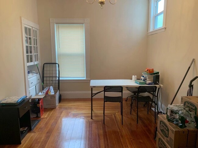 491 Pleasant St, Unit 1