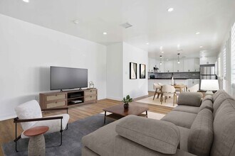 6616 Denver Ave in Los Angeles, CA - Building Photo - Building Photo