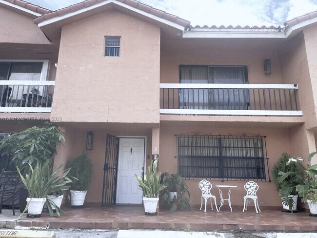 520 NW 109th Ave in Miami, FL - Building Photo - Building Photo