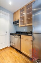 Avenue A in New York, NY - Building Photo - Building Photo