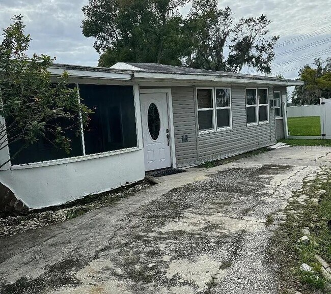 property at 1035 E Lake Parker Dr