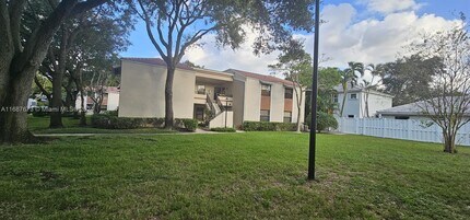 9862 NW 3 St-Unit -9862 in Plantation, FL - Building Photo - Building Photo